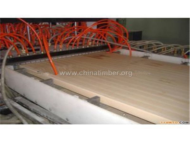 PVC木塑复合地板生产线