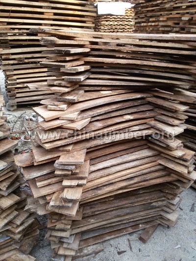 優(yōu)質(zhì)香樟木板材