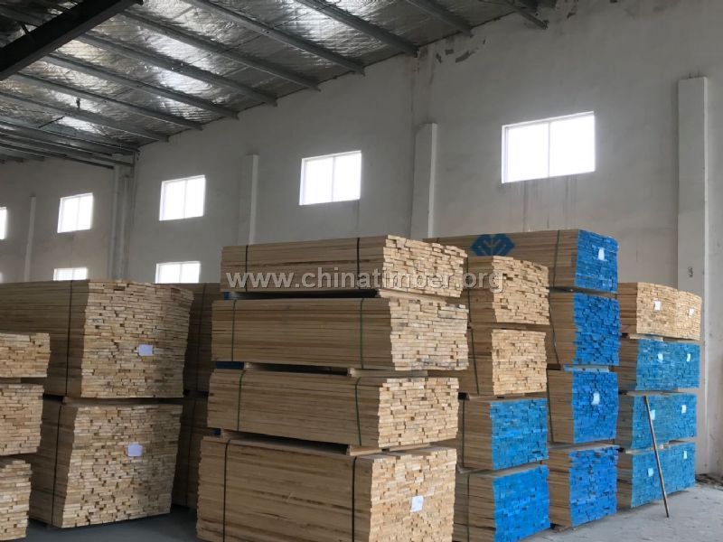 新中式專用金翅實木板材,穩定性好,不易開裂