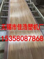 PVC地板生产线:PVC耐磨层+PVC彩膜+PVC