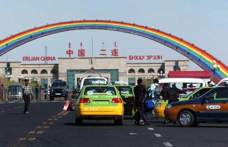 我国边贸税收政策调整等因素的影响,2009年,二连浩特口岸进口木材203